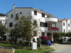 Apartments with a parking space Baska, Krk - 22661